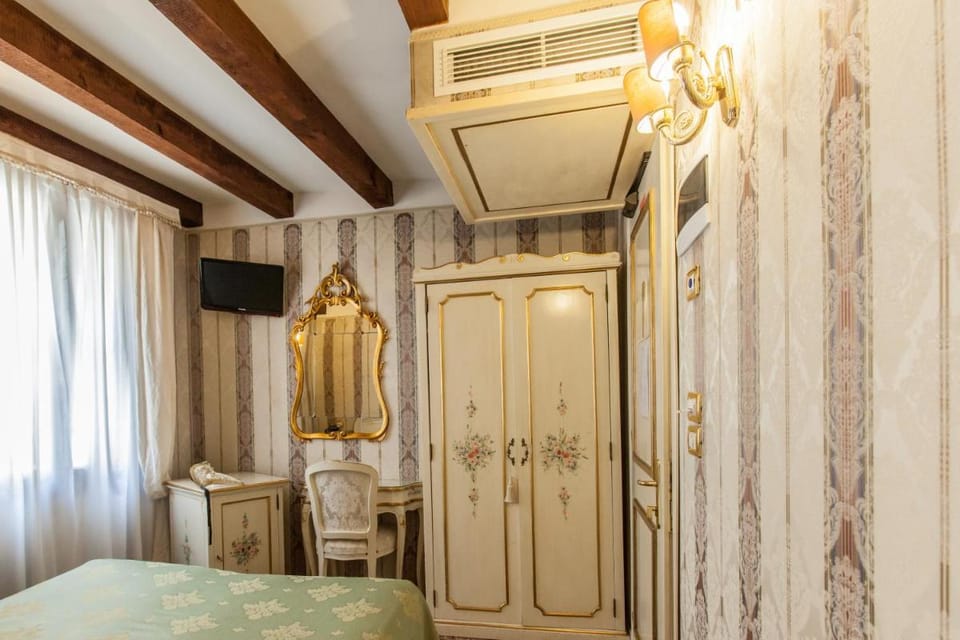Locanda Barbarigo Bed and Breakfast in San Marco