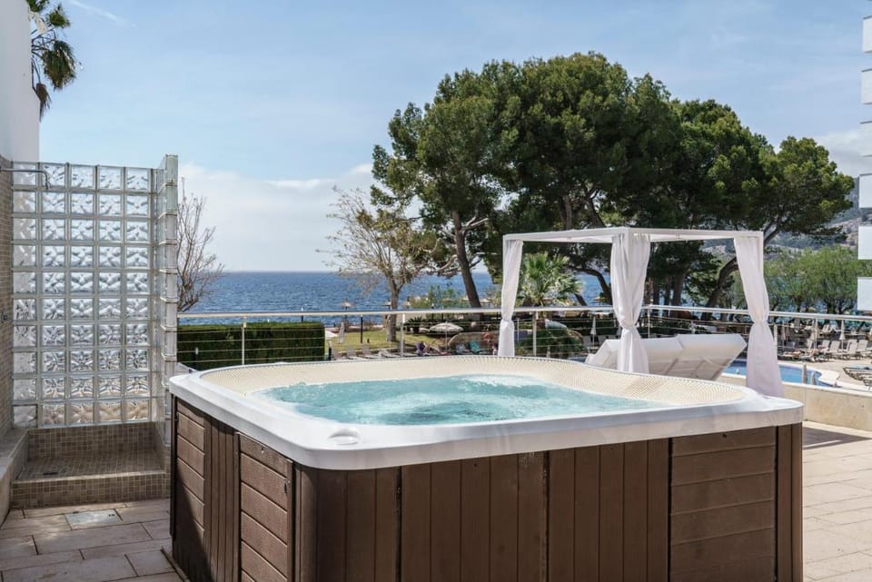 Alua Gran Camp de Mar Hotel in Serra de Tramuntana