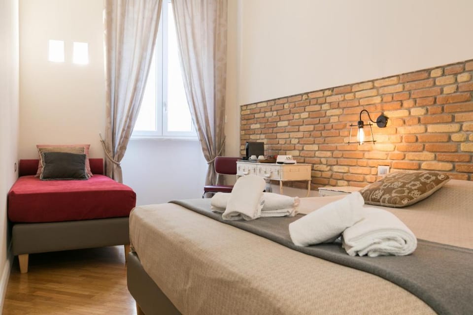 Spagna Ave Bed and Breakfast in Rome