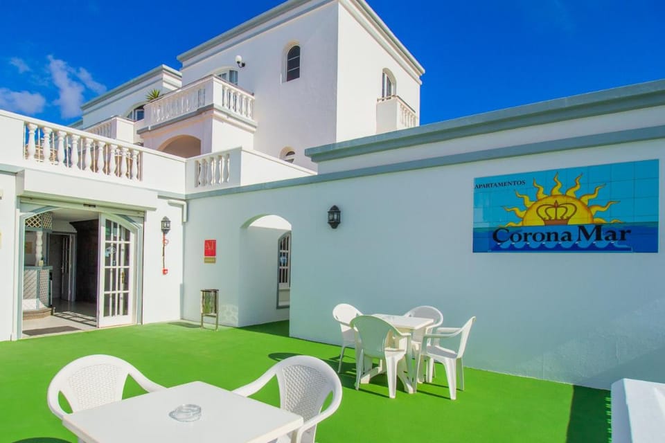 Apartamentos Corona Mar Apartment in Puerto del Carmen