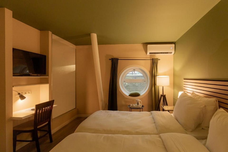 H2OTEL Rotterdam Hotel in Rotterdam
