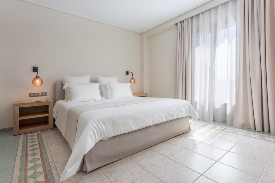 Porto Naxos Hotel in Naxos