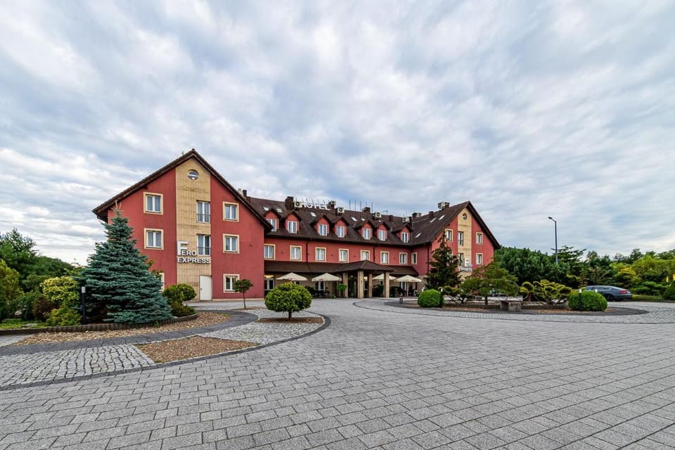 Hotel Fero Express POKOJE KLIMATYZOWANE AC Hotel in Gmina Liszki