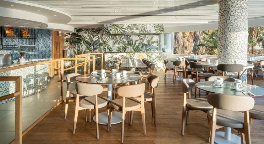 Carlton Tel Aviv Hotel - Luxury on the Beach Hotel in Tel Aviv-Yafo