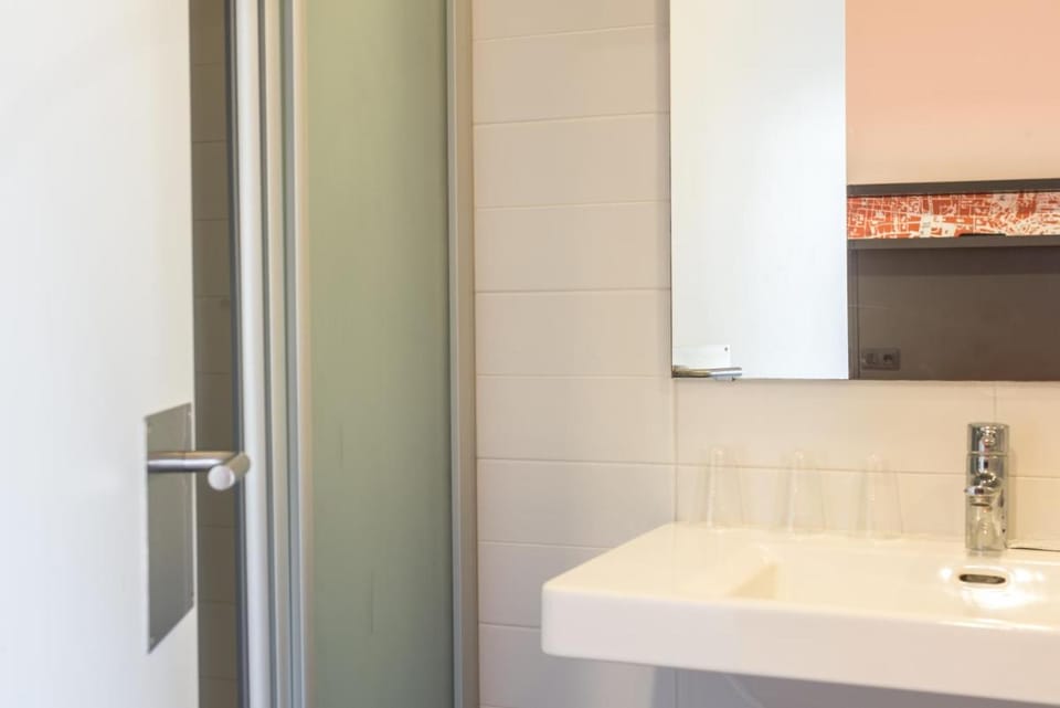 Hostal Benidorm Bed and Breakfast in Barcelona