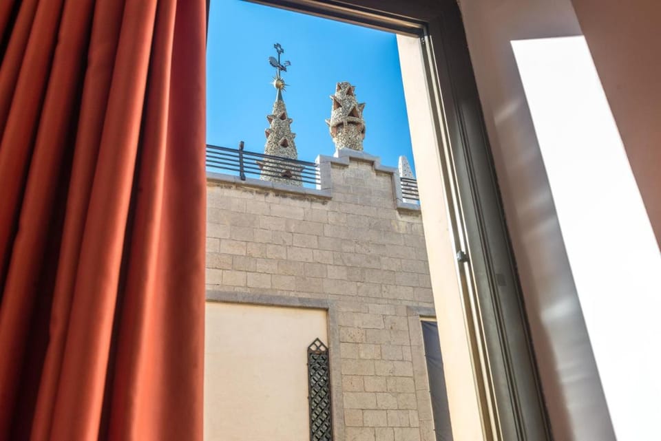 Hostal Benidorm Bed and Breakfast in Barcelona
