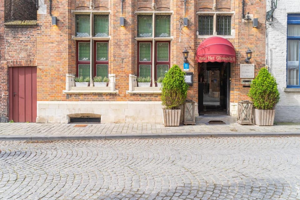 Hotel Het Gheestelic Hof Hotel in Bruges