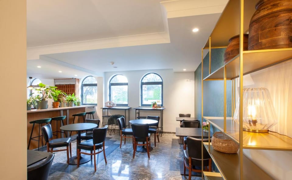 Hotel New Damshire Hotel in Leuven