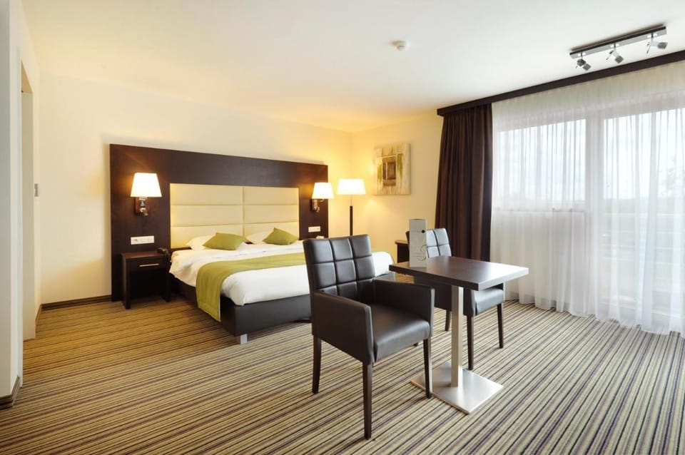 Hotel Charleroi Airport - Van Der Valk Hotel in Charleroi