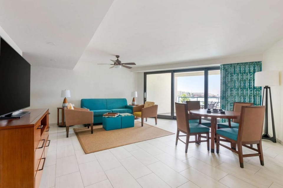 Hilton Vacation Club Royal Palm St Maarten Resort in Simpson Bay
