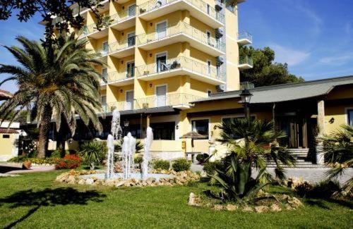 Hotel Club Sabbiadoro Resort in Campania