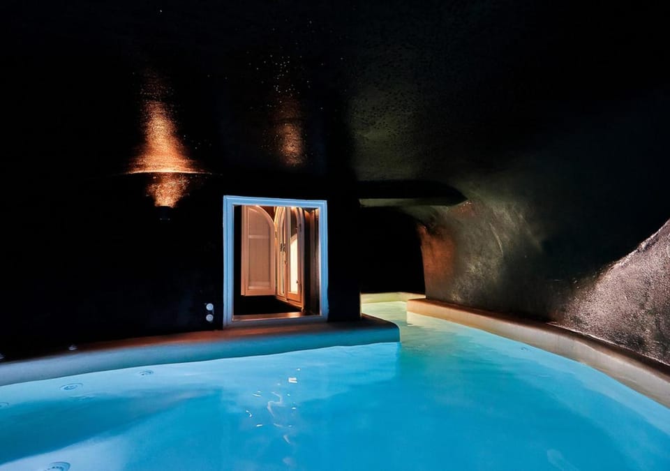 Dana Villas & Infinity Suites Apartment hotel in Thera