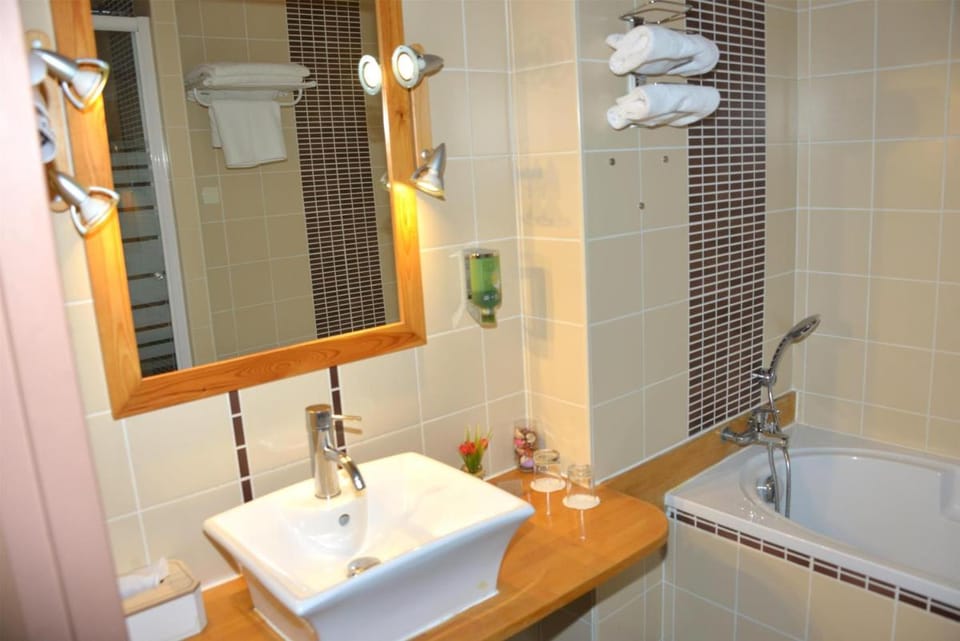 Best Western Golf D'Albon Hotel in Auvergne-Rhône-Alpes