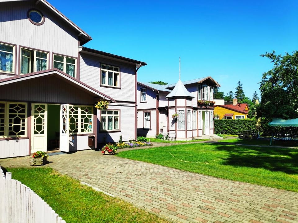 Elīna Hotel in Jūrmala
