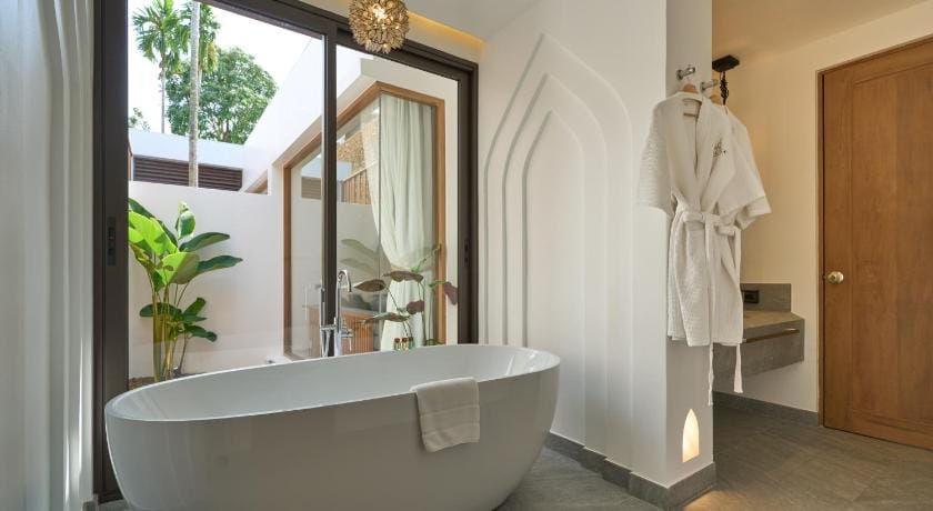 Malisa Villa Suites Hotel Resort in Rawai