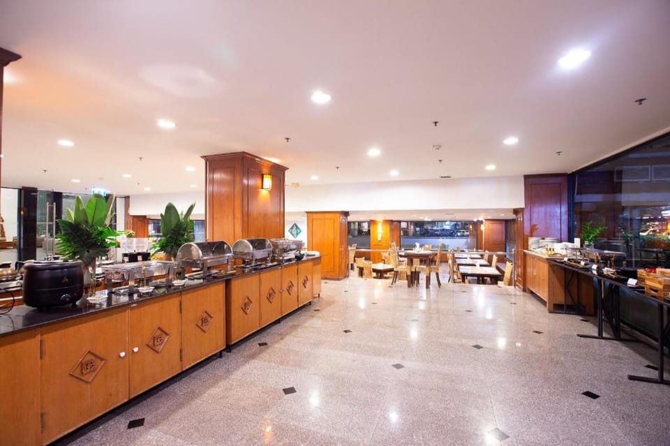 C H Hotel Hotel in Chiang Mai