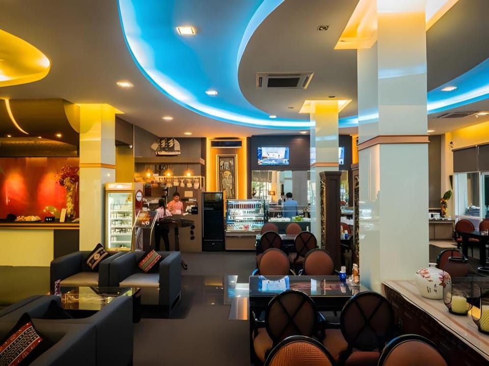 Atrium Boutique Resort Hotel in Bangkok