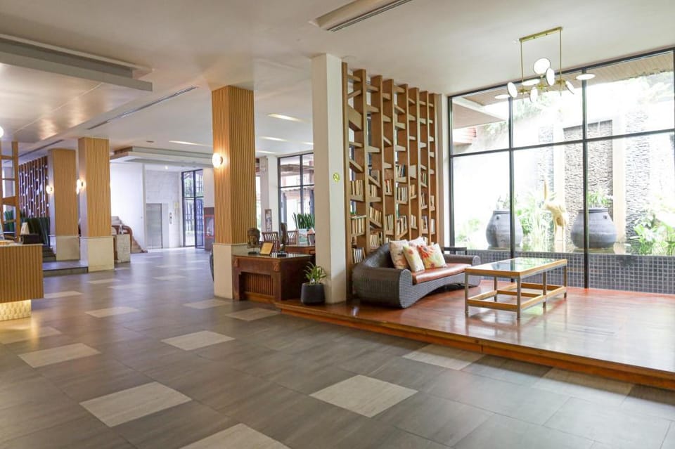 Peach Blossom Resort Hotel in Phuket