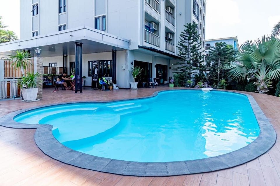 Silver Gold Garden, Suvarnabhumi Airport Hotel in Bangkok