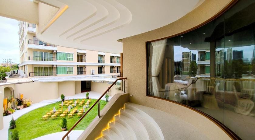 Metro Point Bangkok Hotel in Bangkok