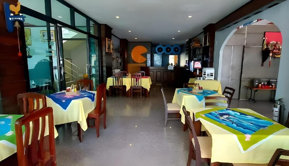 Karon Living Room - SHA Plus Hostel in Phuket