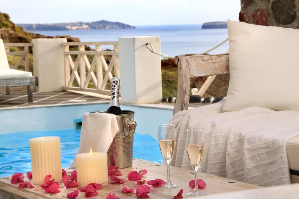 Oia Mare Villas Apartment hotel in Oia