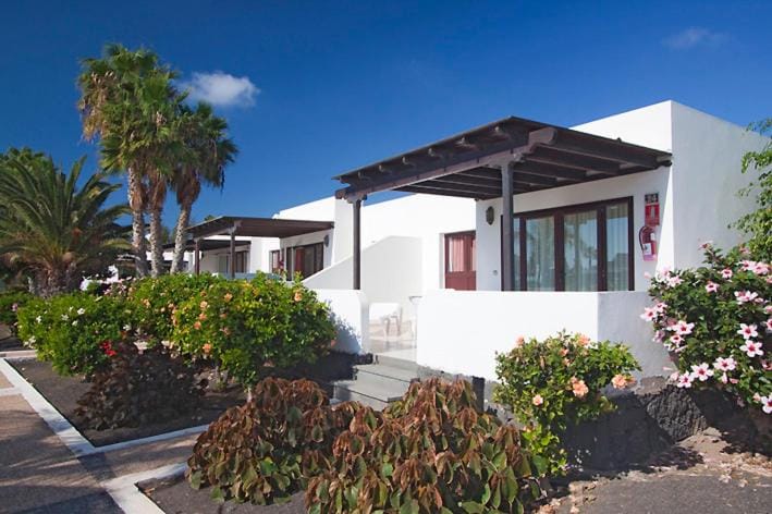 Bungalows Playa Limones Apartment in Playa Blanca