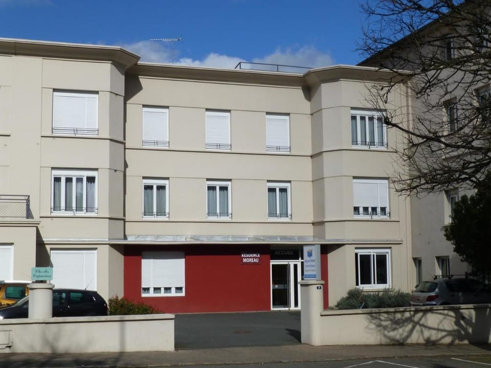 KOSY Appart'Hôtels - Le Cours Moreau Apartment hotel in Bourgogne-Franche-Comté