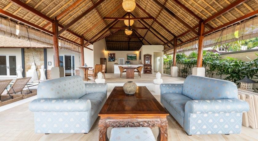 Puri Mas Boutique Resorts & Spa Resort in Batu Layar
