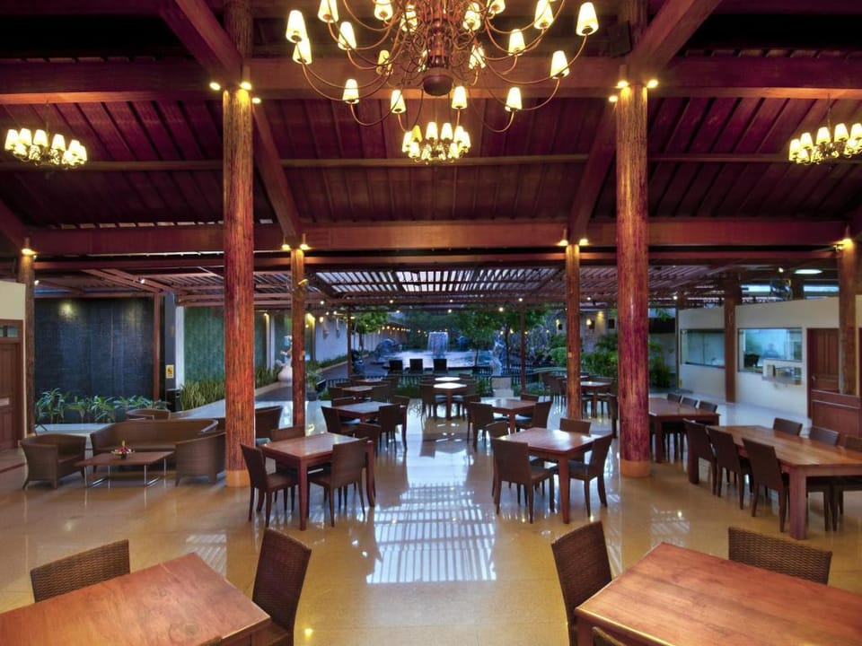 Febri's Hotel & Spa Hotel in Kuta