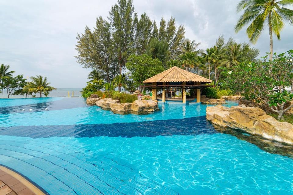 Mayang Sari Beach Resort Resort in Teluk Sebong
