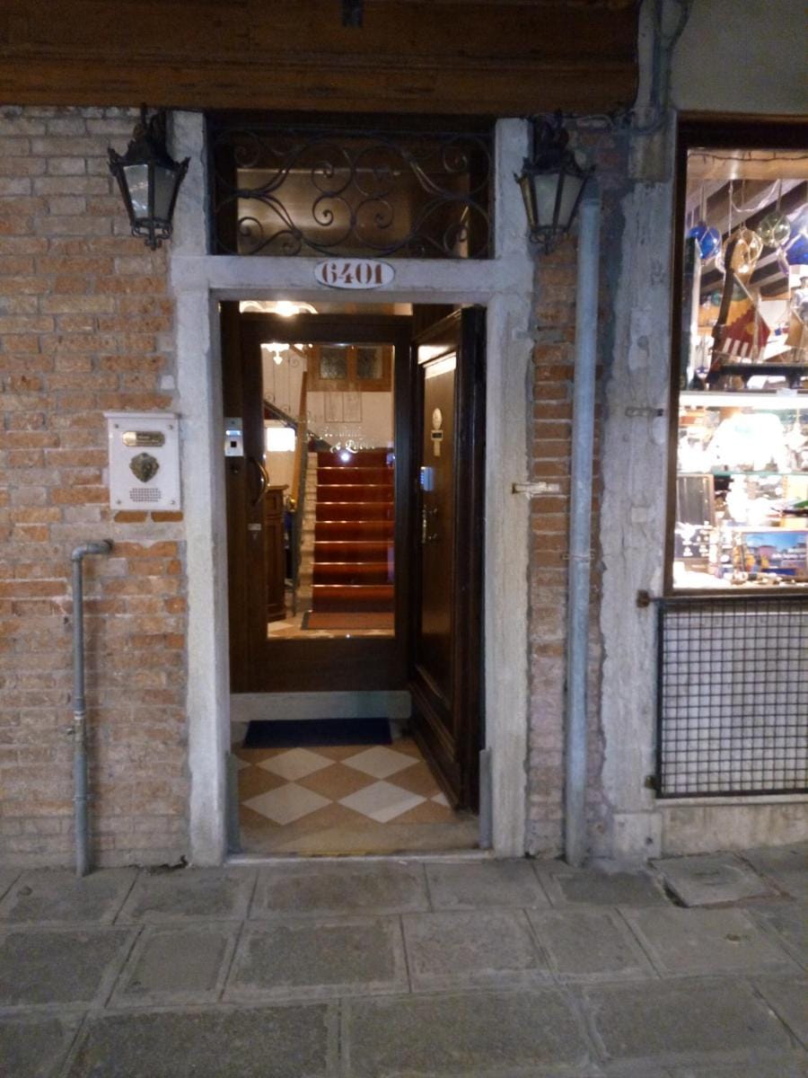 Alloggi SS Giovanni e Paolo Bed and Breakfast in Venice