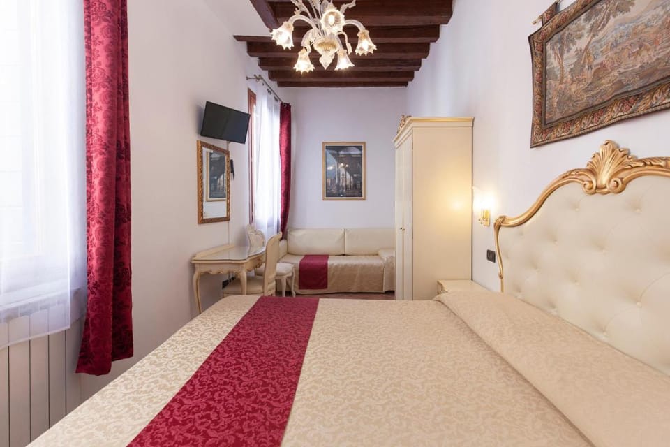 Alloggi SS Giovanni e Paolo Bed and Breakfast in Venice