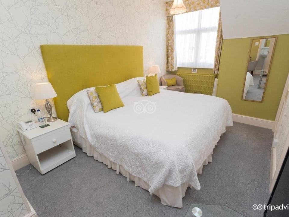Chudleigh Hotel Hotel in Clacton-on-Sea