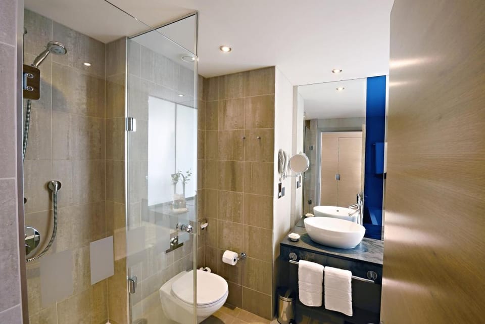The Manchester Deansgate Hotel, by IHG Hotel in Salford
