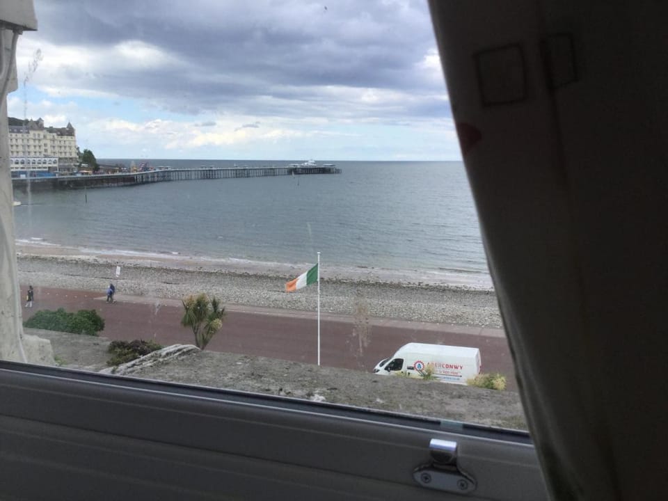TREVONE, Llandudno Bed and Breakfast in Llandudno
