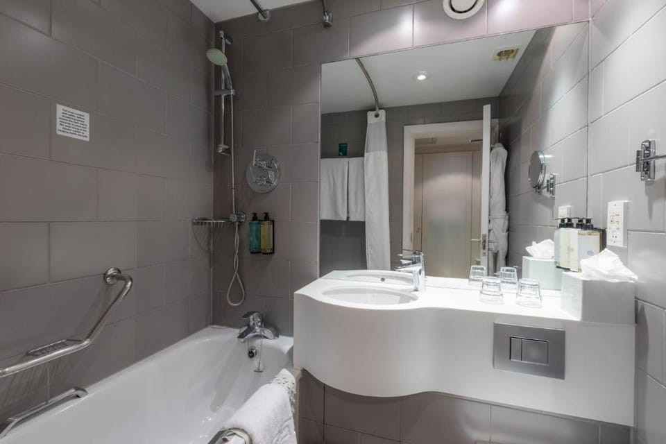 Holiday Inn London - Regents Park By IHG Hotel in London Borough of Islington