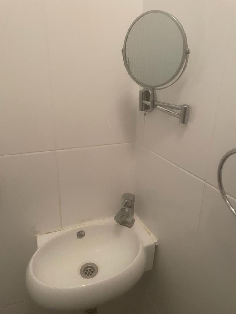 Revive Lodge Bed and Breakfast in Hounslow