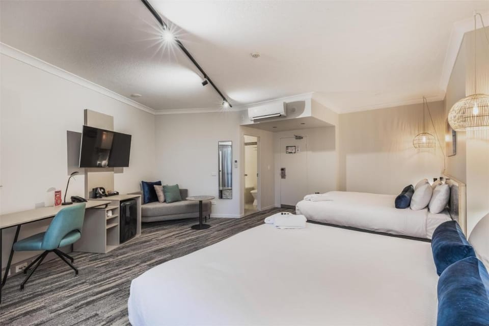 Mermaid Waters Hotel by Nightcap Plus Hotel in Mermaid Waters