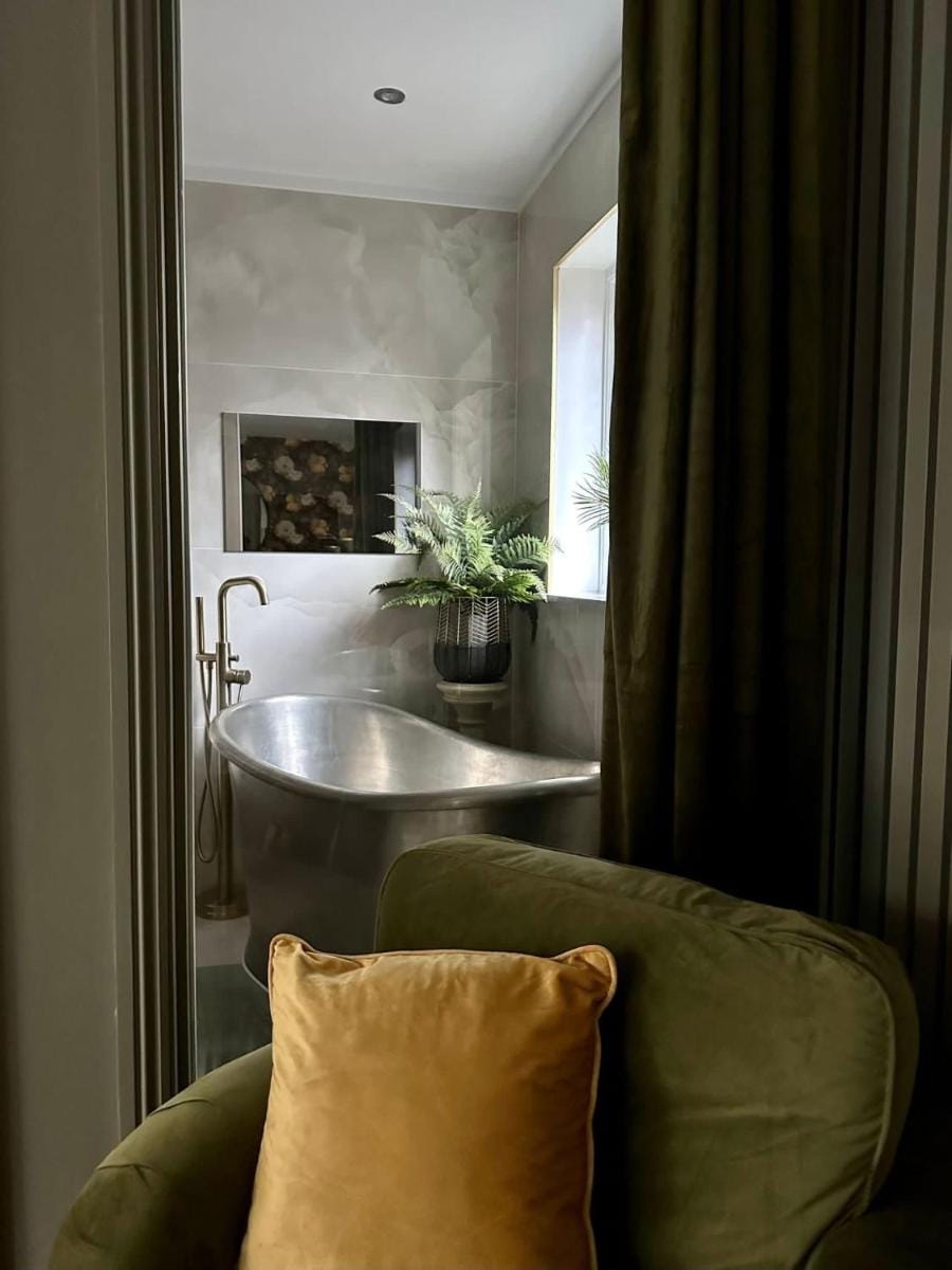 OYO The Townhouse Hotel in Durham