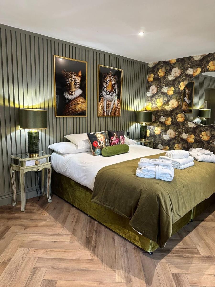 OYO The Townhouse Hotel in Durham