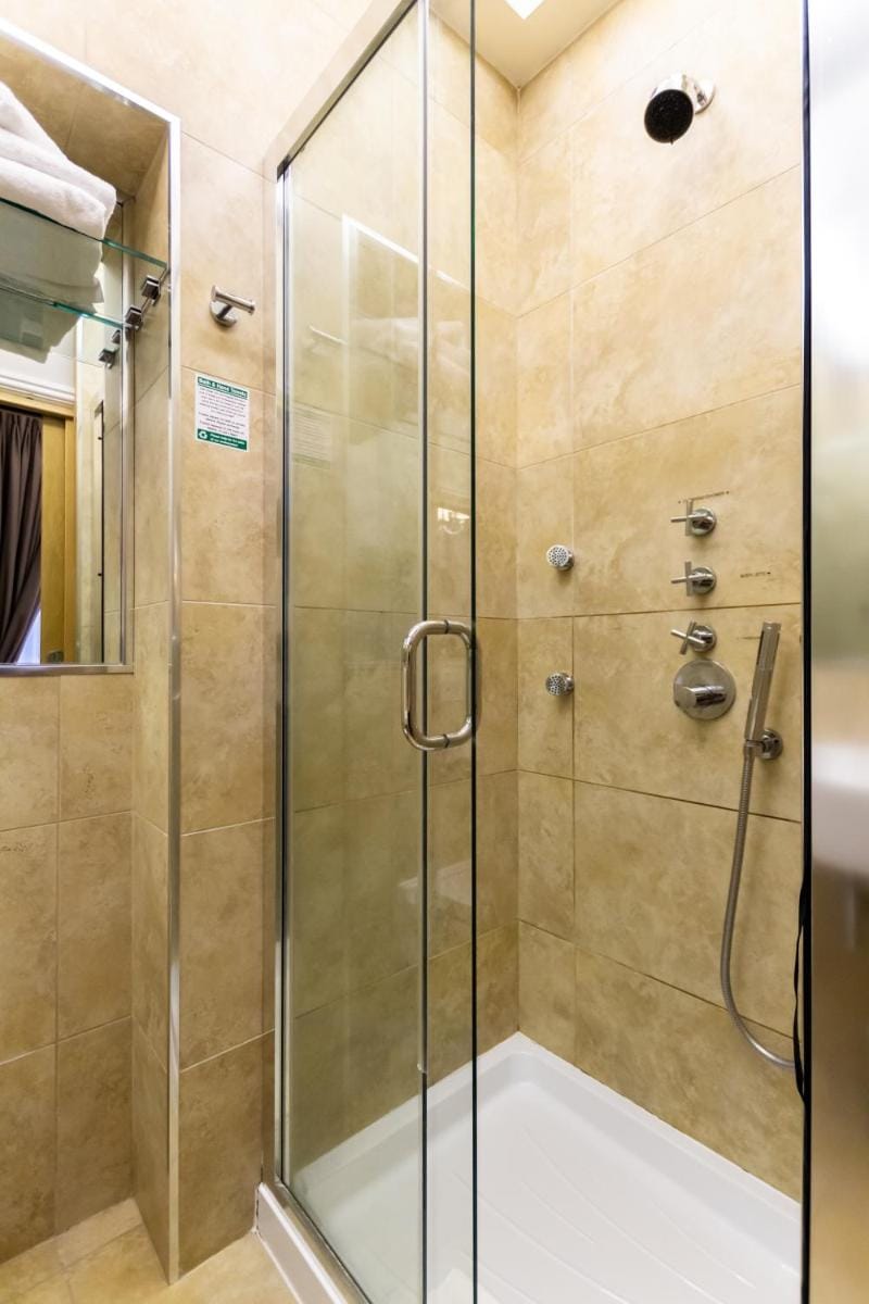 Arosfa Hotel in London Borough of Islington