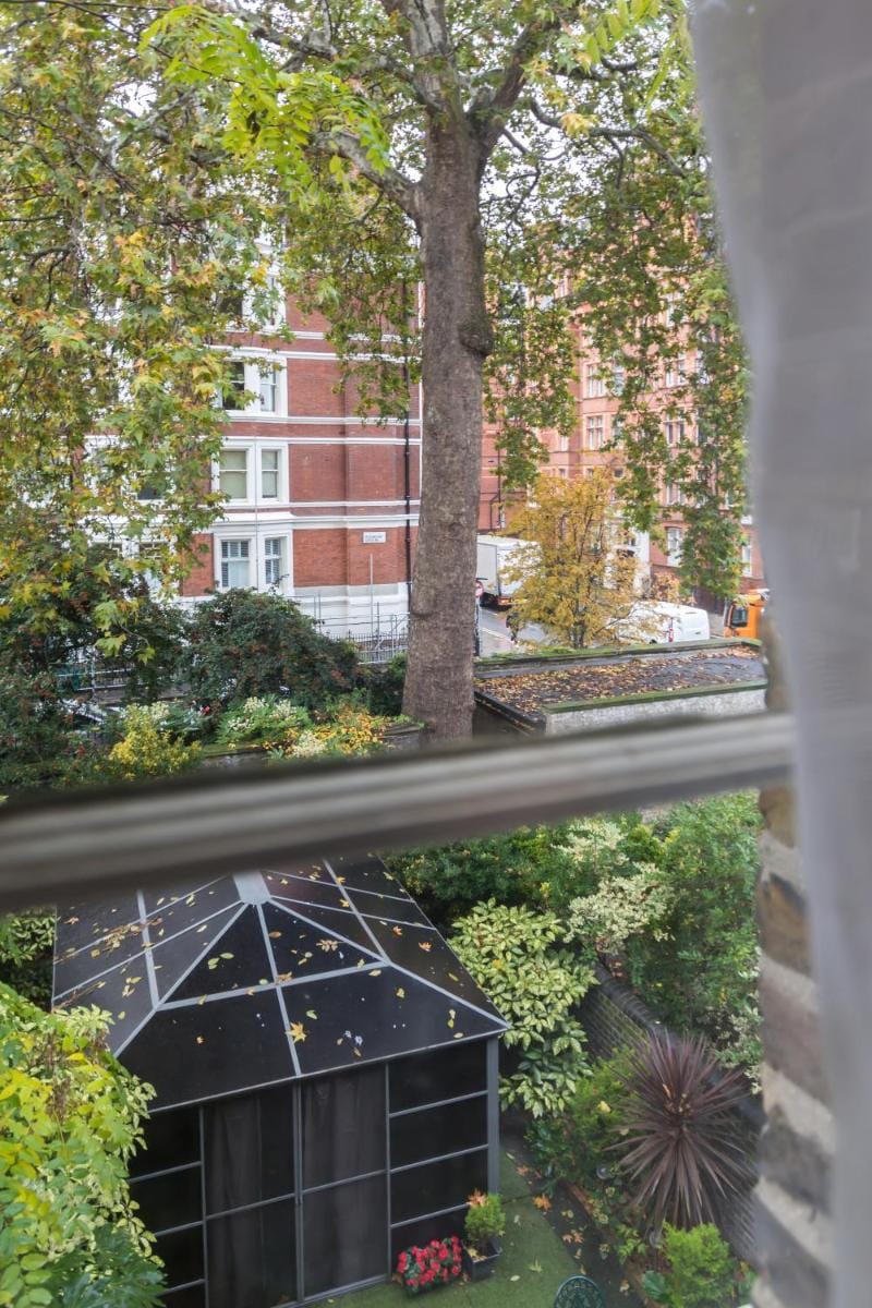 Arosfa Hotel in London Borough of Islington