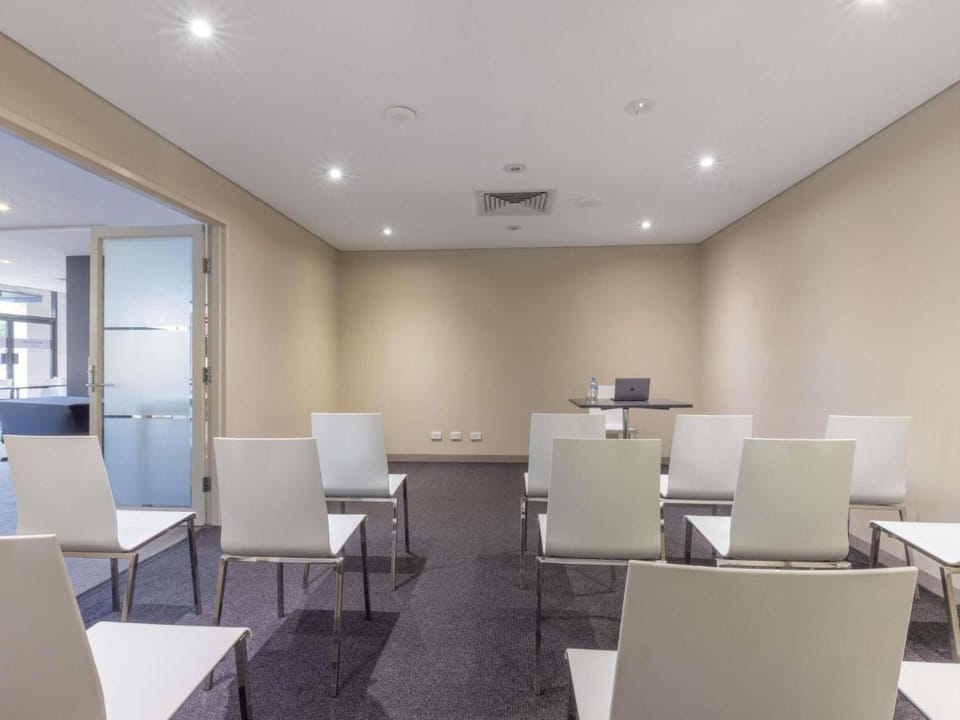 Mercure Brisbane Garden City Hotel in Brisbane