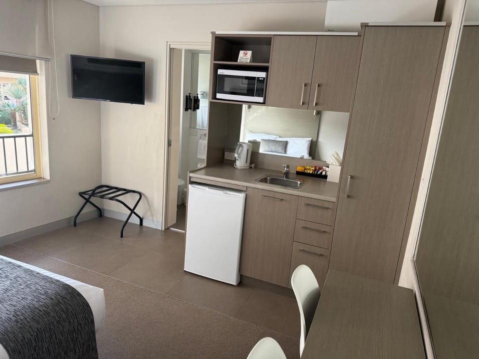 Manly Paradise Motel and Apartments Hotel in Manly