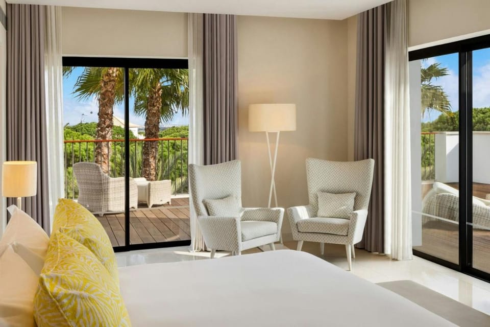 Pine Cliffs Ocean Suites, a Luxury Collection Resort & Spa, Algarve Hotel in Olhos de Água