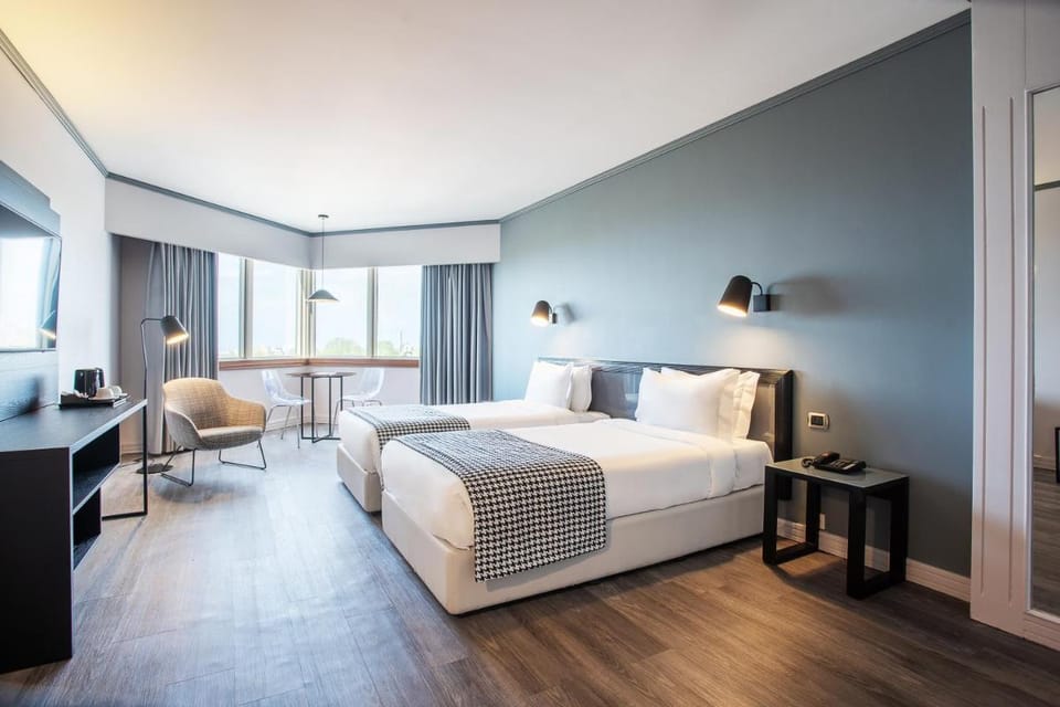 Hf Fenix Porto Hotel in Porto