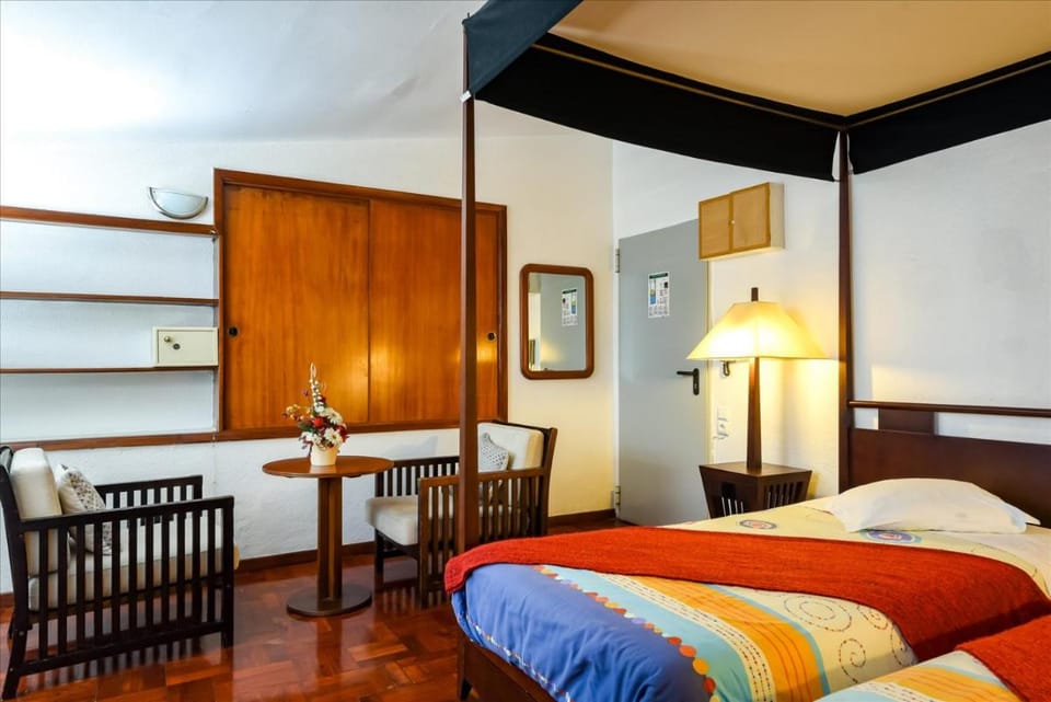 Residencial Colombo Bed and Breakfast in Funchal