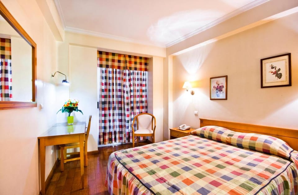 Residencial Colombo Bed and Breakfast in Funchal