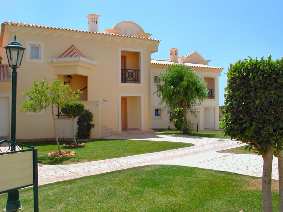 AP Adriana Beach Resort Hotel in Olhos de Água